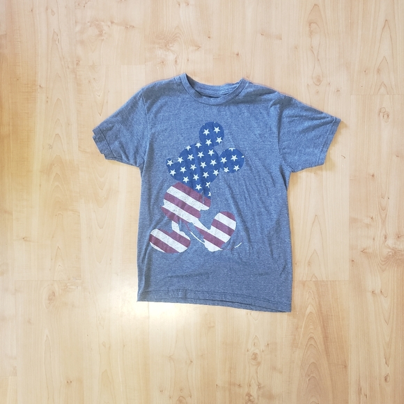 🚀 Official Disney Mickey Mouse USA Flag Shirt - Picture 1 of 3